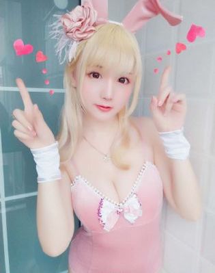 年轻漂亮的保姆