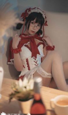 天降女子从二楼掉下来
