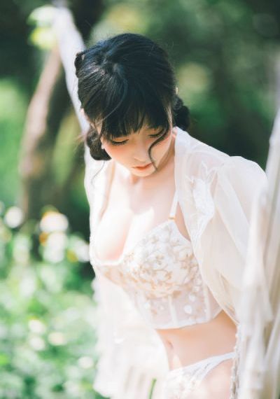 日韩成人在线免费视频